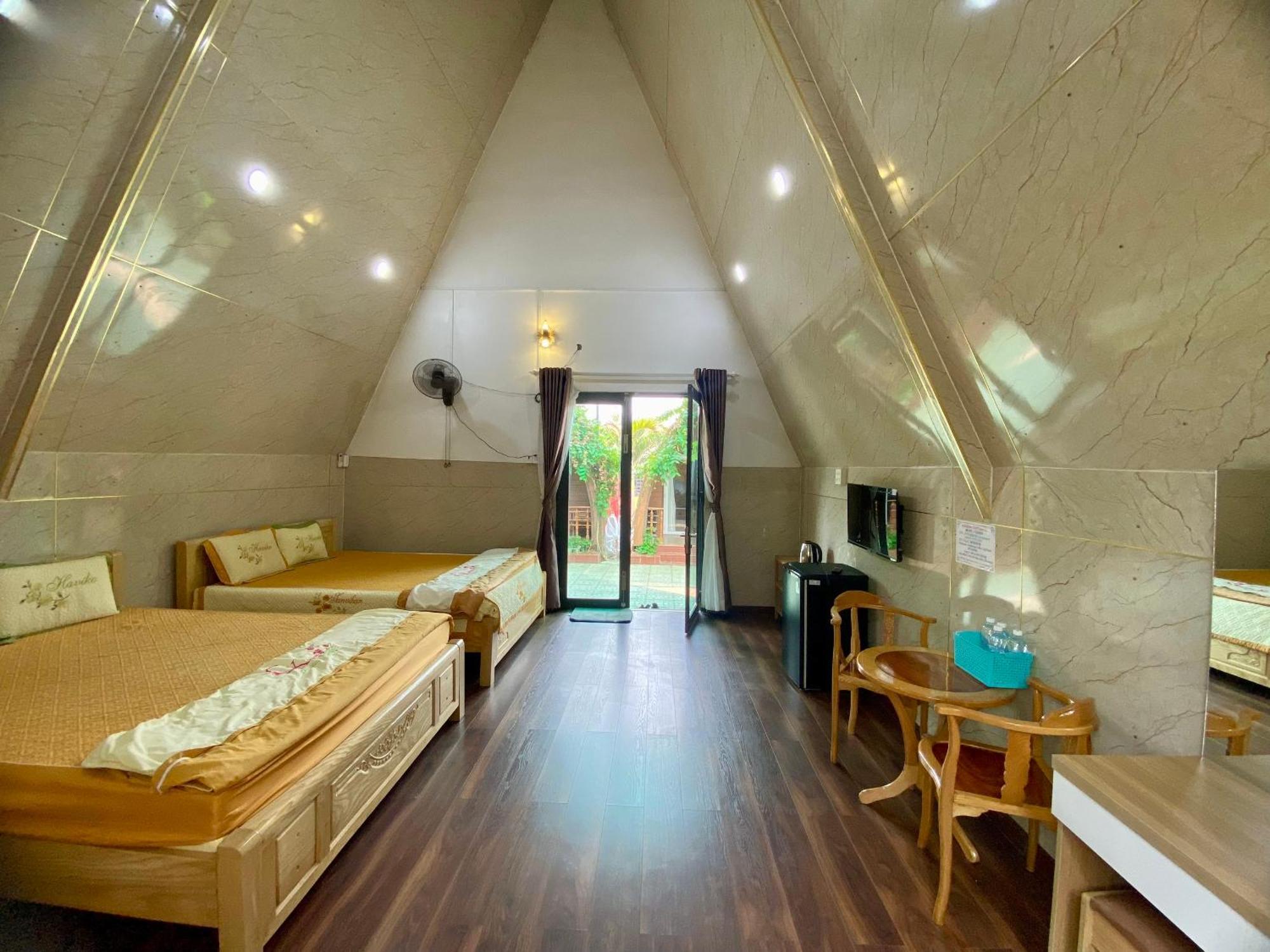 Tuyet Anh Homestay *